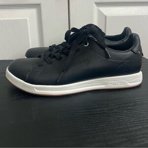 Kuru Roam Black Classic Court Sneakers Women's Size 11 Comfort Athletic Shoes